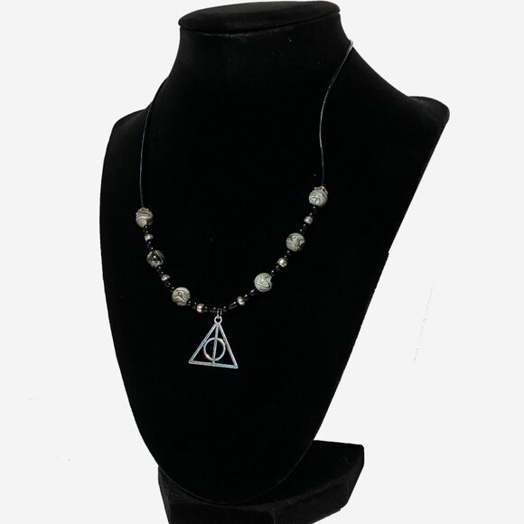 Deathly Hallows Necklace - Picture 3 of 6